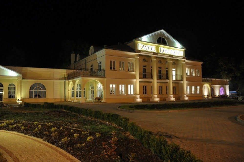 Hotel Dwor Dwikozy Exterior foto